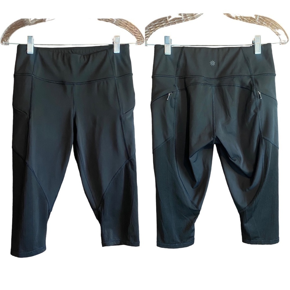 ATHLETA Woman’s Black Mesh Side Pockets Capri Leggings, Size S